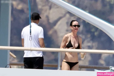 Katy Perry [ katy-perry-2 ] - The ass and boobs are ready 💜
