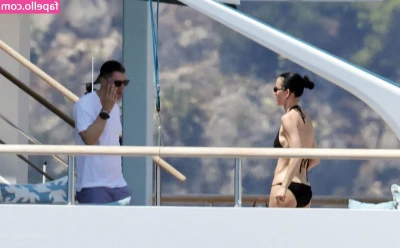 Katy Perry [ katy-perry-2 ] - hole destroyer 😈