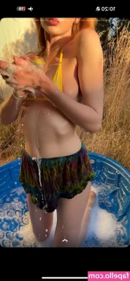 Alyxx_Redhead [ alyxx-redhead ] - This is not a fantasy, the way i dress and the way i behave is