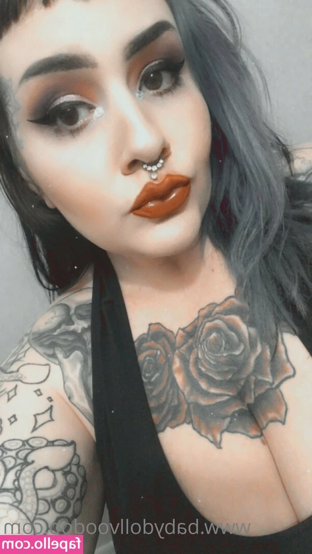 babydollhexx - Only good boys are allowed to cum on Mommy's titties 💦