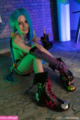 little_emokitten [ little-emokitten ] - Come keep me company?