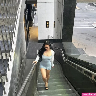 Victoria Rawlings [ victoria-rawlings ] - What food do you prefer to eat? i'll do it for you😈😈