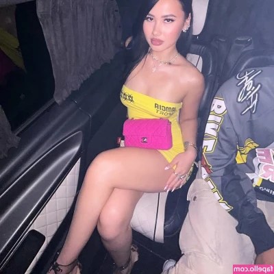 Victoria Rawlings [ victoria-rawlings ] - Very much dressed