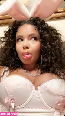 Brooklyn Queen [ brooklyn-queen ] - do you like my panties?