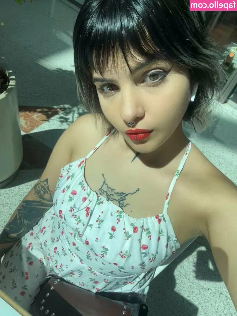 zayamorx - Make sure to check your dms for my first masturbation video with my