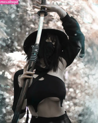 Dolchstosss - I hope I can keep you warm with my posts 🥰