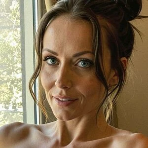 Charlotte Heisbourg/ charlotteheisbourgofficial