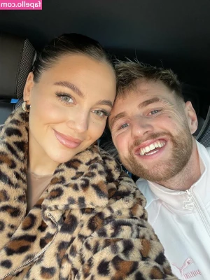 Jasmine Brownsword [ jasmine-brownsword-1 ] - Whenever I think about you, I just start touching myself 👅