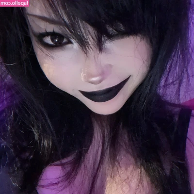 Livingdead_kev [ livingdead-kev ] - You voted and you decided! So here it is!   WHITE TOES FOOTJOB