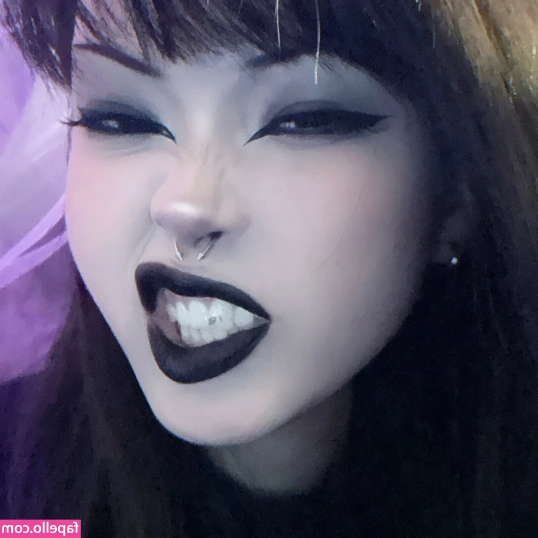 Livingdead_kev [ livingdead-kev ] - … and this is me nursing him back to health 😜