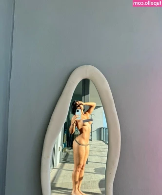 SnackyChannn [ snackychannn-12 ] - Enjoy a few minutes of Christmas dice from 2021 ;)