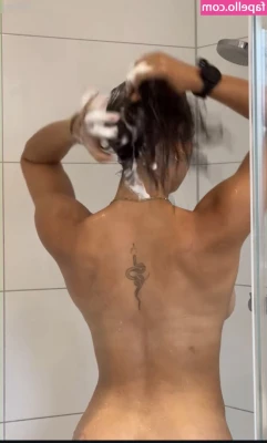 Helena Daher [ helena-daher ] - What post/content should I upload next? 🤔