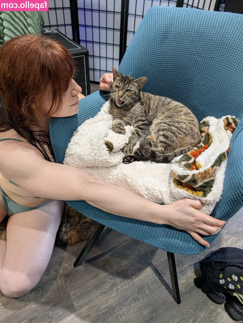 kitty_bit_games [ kitty-bit-games-1 ] - Tormenting your cuckold cock.