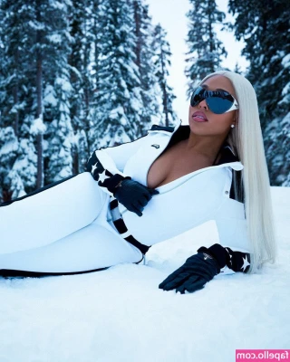 jordynwoods - Tip this post $10 to see this picture uncensored 🤤