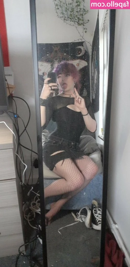 Nunicult - Here's a mini vid featuring face sitting POV, twerking and just