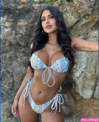 Martita Estevez [ martita-estevez ] - sandy soles