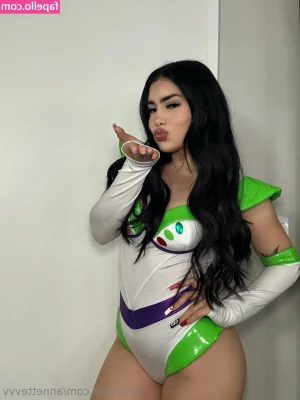 annettevvv - Interested in what yall wpuld like to see me post here drop me a DM