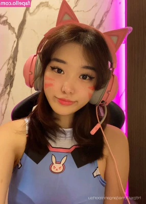 Livy Renata [ livy-renata ] - have a good weekend , if u want custom content send a private message