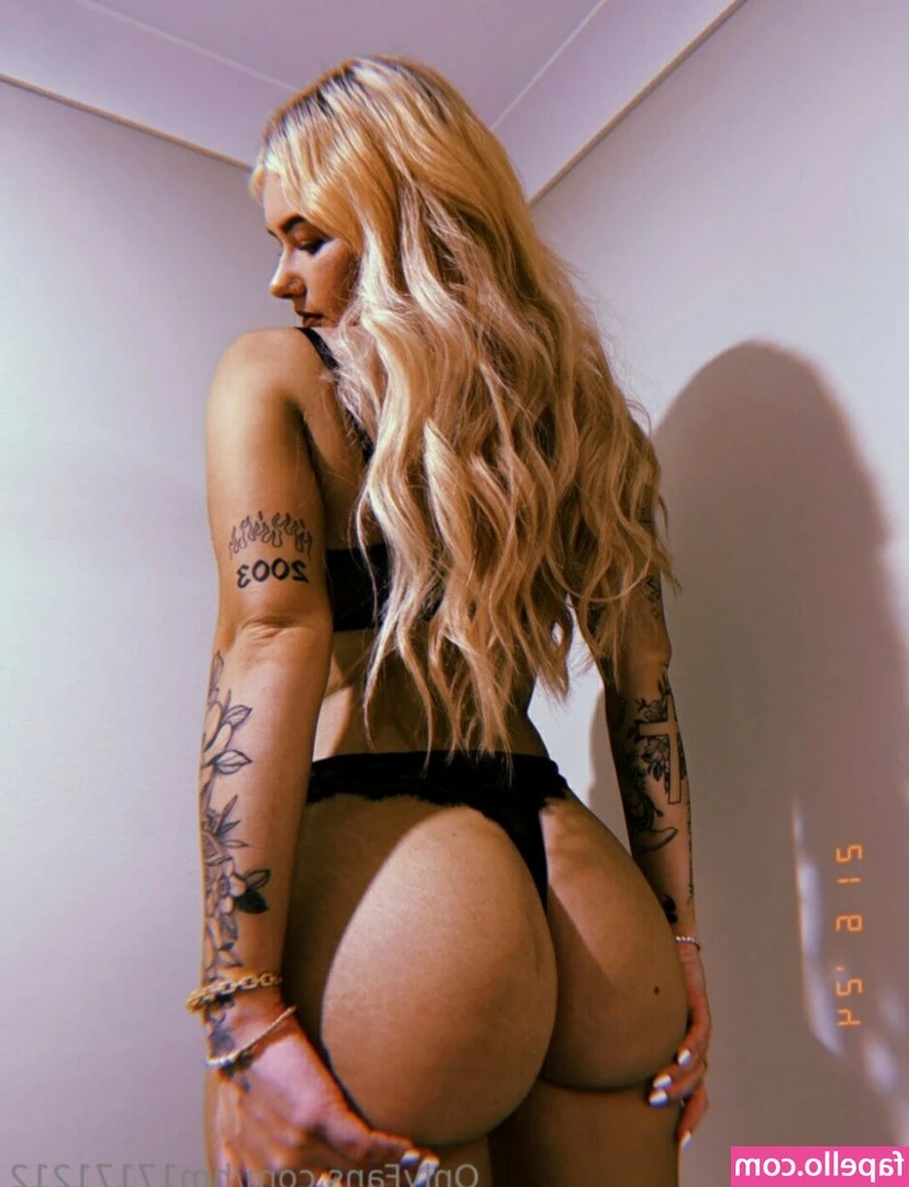 Hayley May [ hayley-may ] - 𝕎𝕚𝕤𝕙 𝕀 𝕔𝕠𝕦𝕝𝕕 𝕖𝕒𝕥 𝕞𝕪