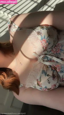 fakekneecaps - Hi 👋