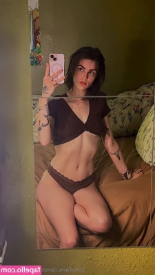 ashleyyy_1177 [ ashleyyy-1177 ] - glasses on or off when u hit baby?