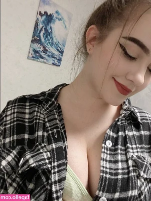 lelyamt - I much prefer the feeling of someone else's hands doing this to me