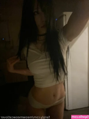 meowmeowcatlover - Nearly 25
