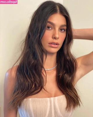 Camila Morrone [ camila-morrone ] - Im pretty bored right now, will you play with me?