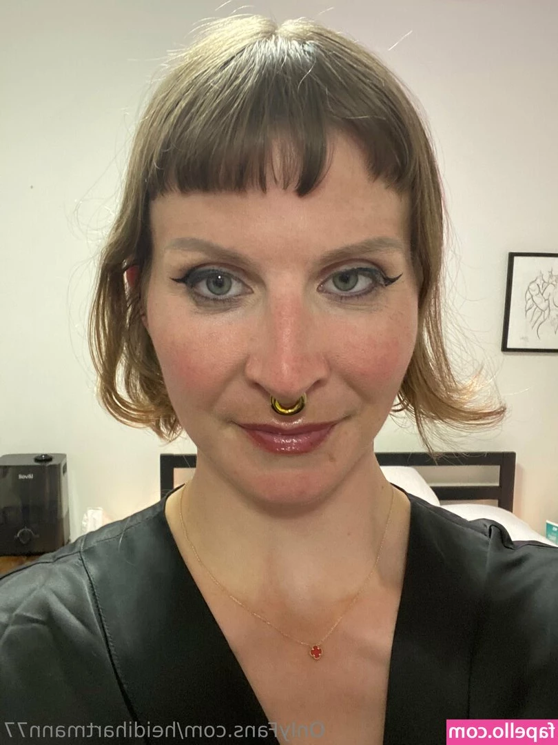 heidihartmann77 - If you didn t get the live in your messages and want it - tip below