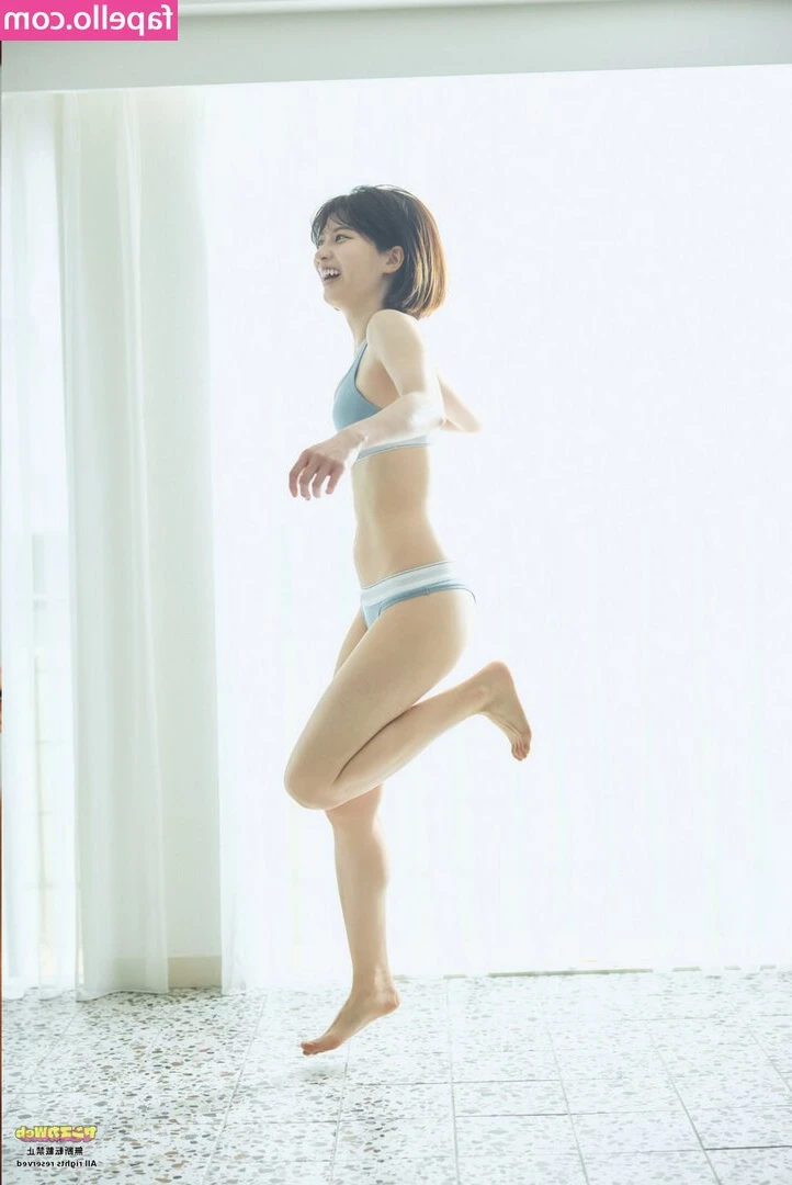 Saori Araki 荒木佐保里 [ saori-araki ] - Losers like you sit at the edge—sniffing and sending.