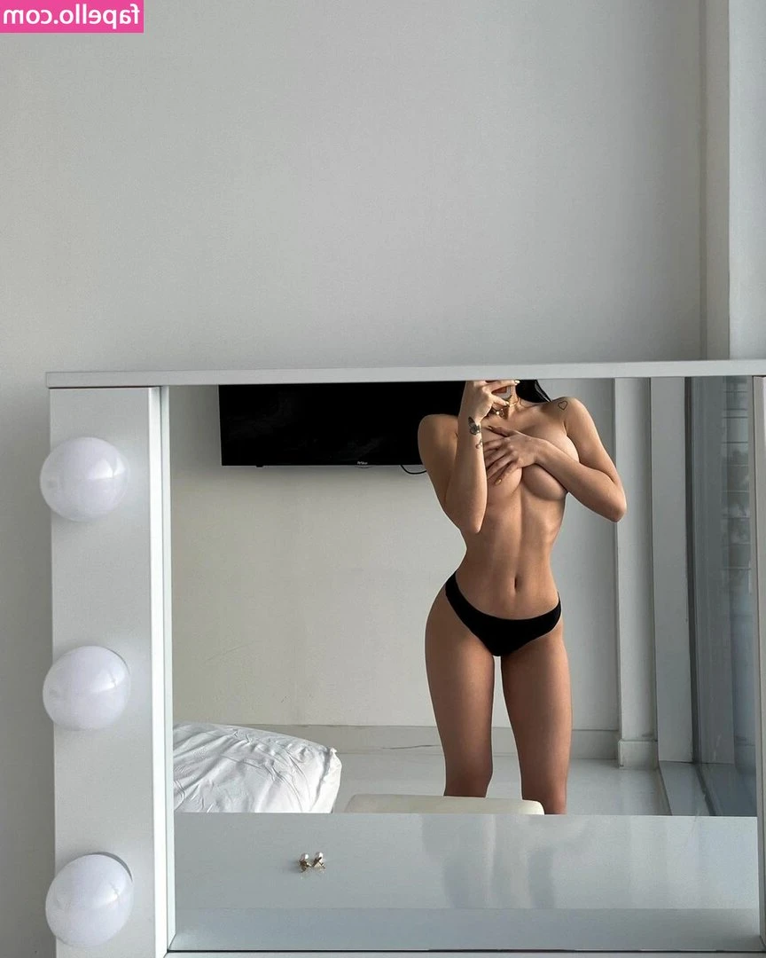 Hn.0_1 [ hn-0-1 ] - Christmas 🎄is near I’m so excited 🥰