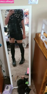 munncheeze - I just had to let this out    Anyone else horny this morning