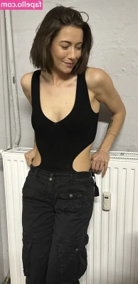 Jennifer Lange [ jennifer-lange ] - Wanna taste?