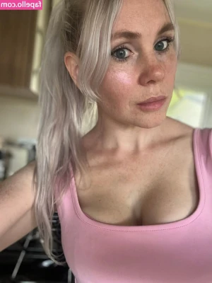 Donna Shepherd [ donna-shepherd ] - Who wants a little gym set? 👀