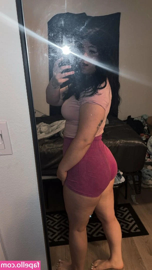 Trinty Wilson, Trinitywilson3, Trinitysmh3, Trinitygrace022 [ trinty-wilson-trinitywilson3-trinitysmh3-trinitygrace022 ] - Leather jacket on or off? 😉