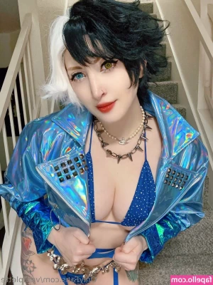 Vamplette - Look how fat my ass is getting    talula_bearr