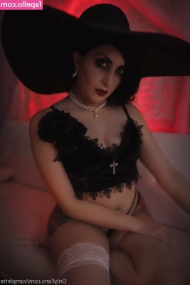 Vamplette - SMALL PENIS HUMILIATION 🤏🏼   What the fuck is that?! Watch me