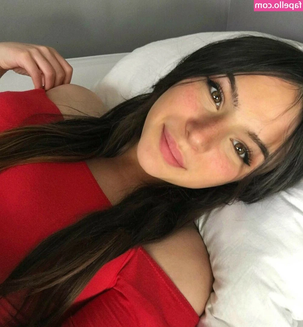 Jeanne Brem [ jeanne-brem ] - Do I look hot in pink? Or should I just take them off 🤭