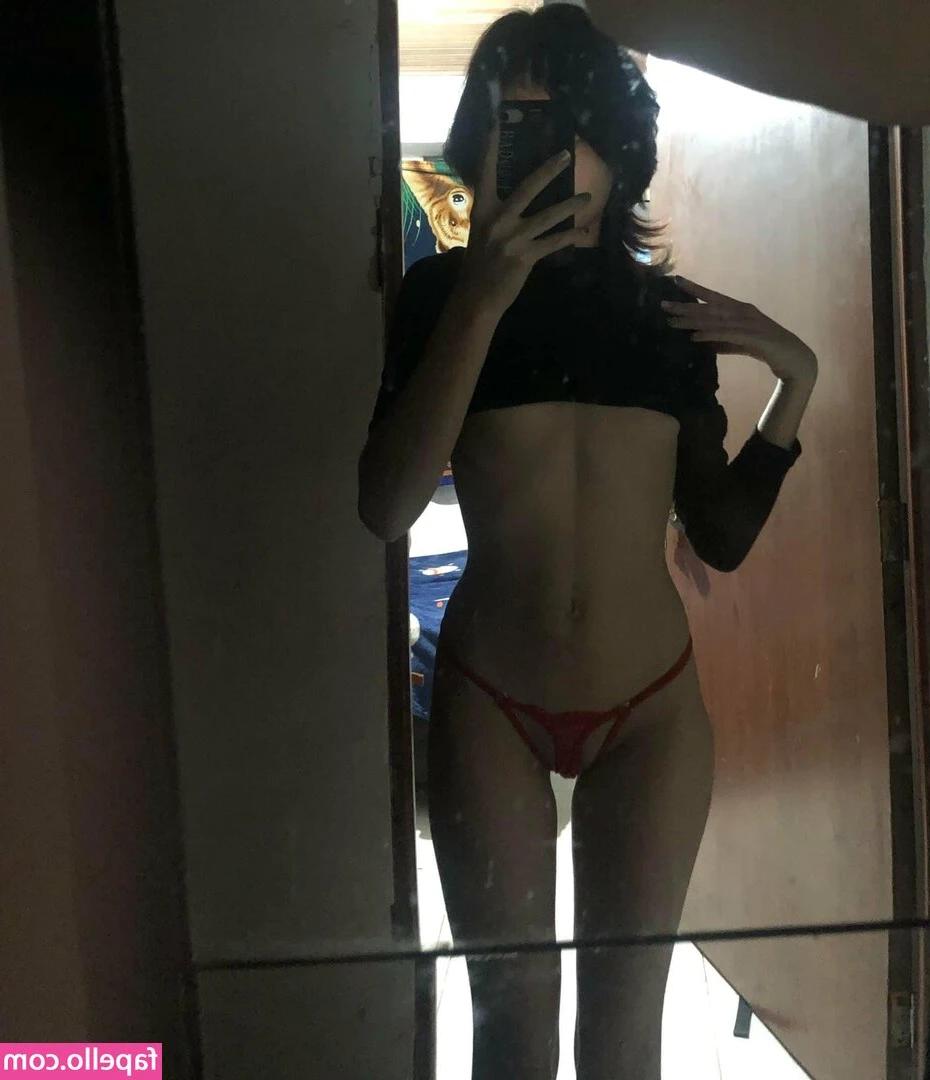 b3l_doll [ b3l-doll ] - Not cumming for 5 days was brutal, but I got some alone time 😉