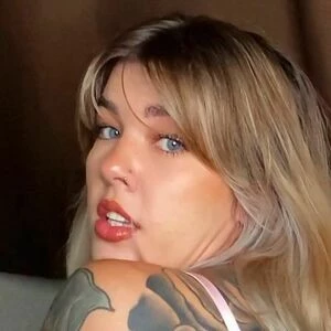 Paula_fhm