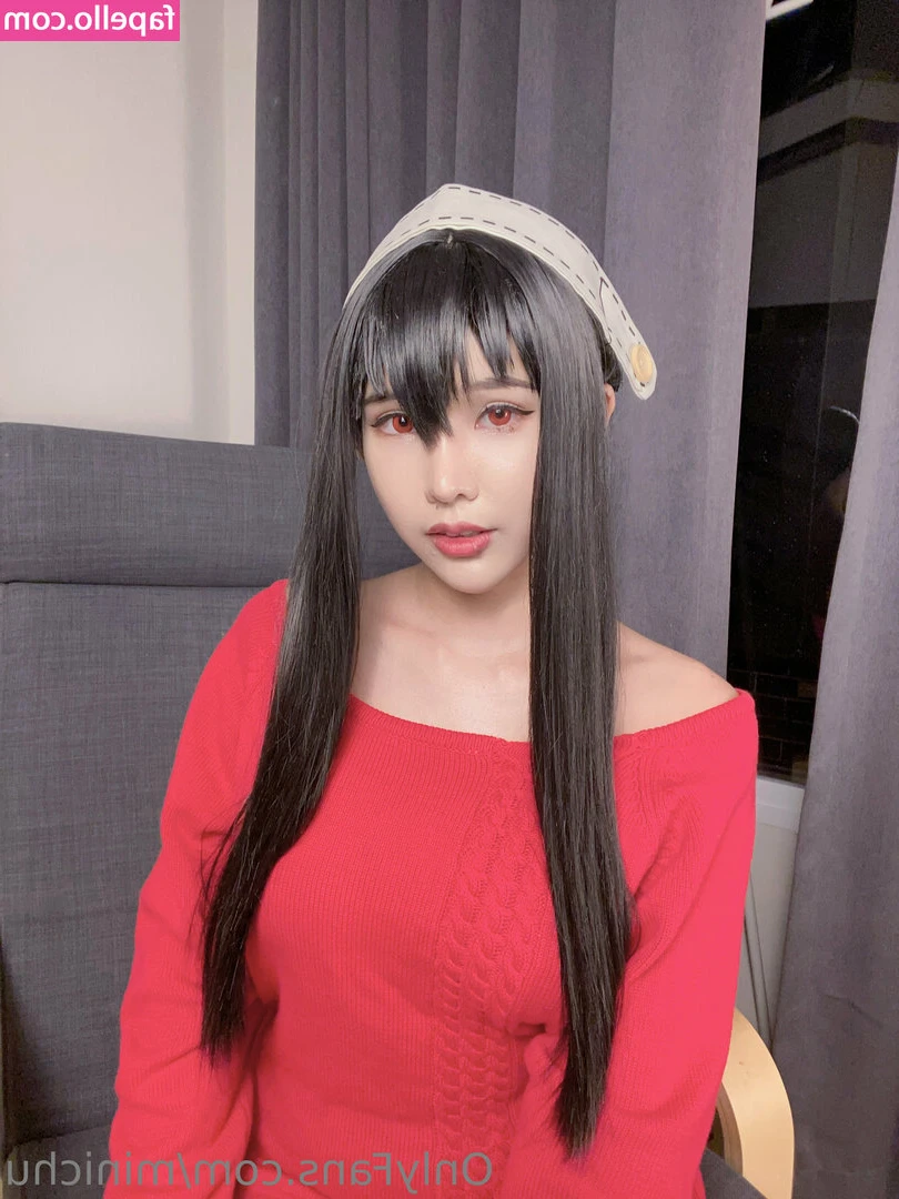 Minichu - I love when I go to look at homes and their bathrooms and lighting