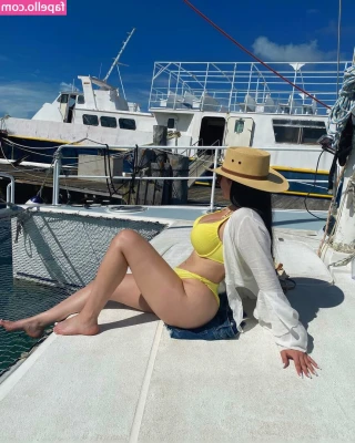 Michelle Balderrama [ michelle-balderrama ] - Slippery when wet...