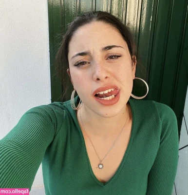 Iris Didomenico [ iris-didomenico ] - I want 66 fans tomorrow! Tell all you little dweeb friends to