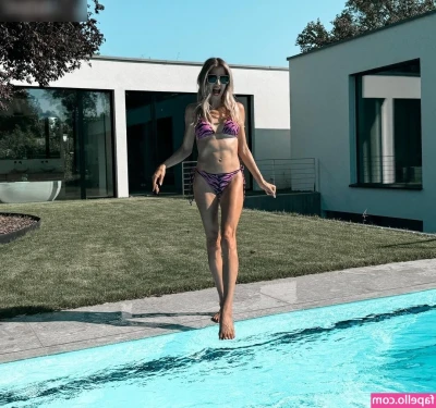 Cathy Hummels [ cathy-hummels ] - You can't take your eyes off of me while I tease you . How badly do