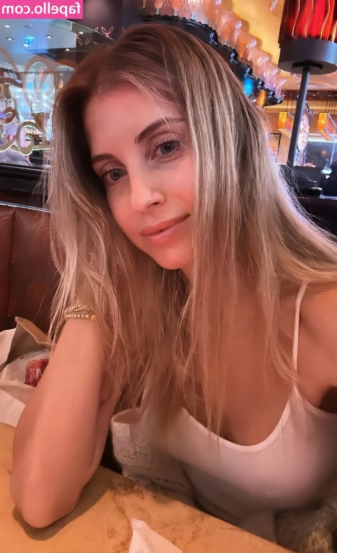 Cathy Hummels [ cathy-hummels ] - Riding cock to some Rob Zombie