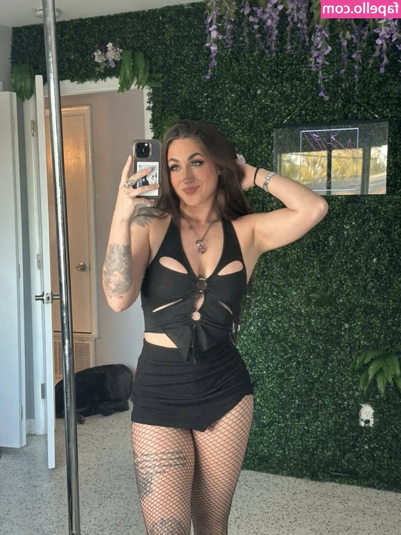 itsraeganbailey [ itsraeganbailey-3 ] - Shower in the nature! in camping now guys, hope you are in a nice