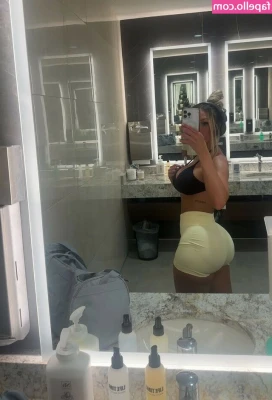 Samantha Aufderheide [ samantha-aufderheide-1 ] - The silkiest tights you can buy! Incredible feel on these😏