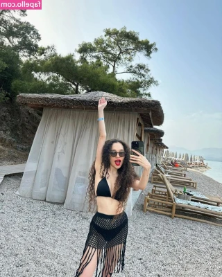 Beste Kose [ beste-kose ] - I have lots of new outfits and bits for upcoming content/custom