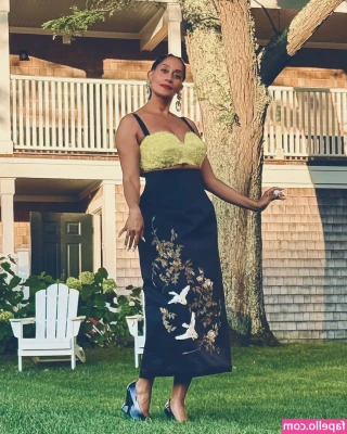 Tracee Ellis Ross [ tracee-ellis-ross ] - A lot of you have been asking for a cumming video! I finally found one