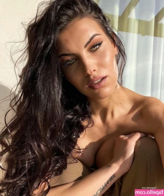 Carolina Stramare [ carolina-stramare ] - I have so far gained 7 pounds in the first week of my isolation